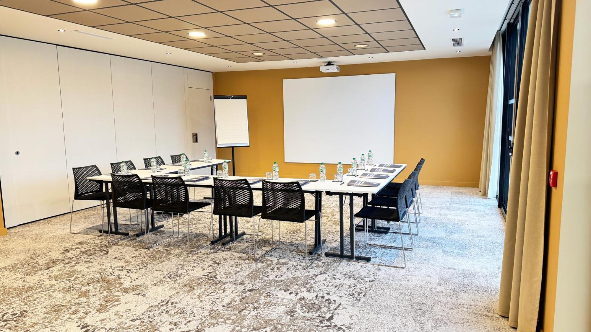 Jaux Kyriad Prestige Compiegne מראה חיצוני תמונה
